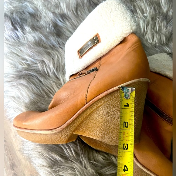 B. MAKOWSKY Camel Leather/Sheepskin ANKLE BOOTS - Picture 6 of 7